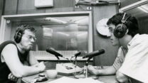 1989: דובי לנץ (משמאל) ורפי רשף באולפן גל"צ (צילום: משה שי, פלאש90)