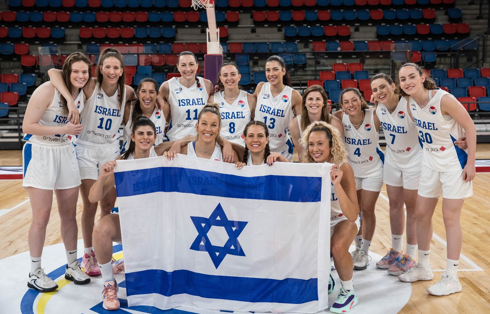 נבחרת הנשים של ישראל בכדורסל. &quot;יש לנו נבחרת מוכשרת, אני מקווה שהן יצליחו לחוות ניצחון&quot; (צילום: עודד קרני, איגוד הכדורסל בישראל)