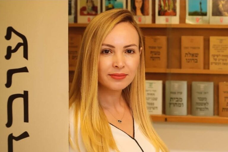 מנכ"לית הוצאת עם עובד, חניטל סוויסה (צילום: ניר קידר)