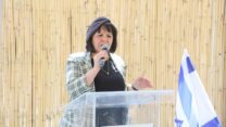 ראש עיריית בית שמש עליזה בלוך בחנוכת מרכז אלומה בבבית שמש (צילום: מירי שמעונוביץ', לע"מ)