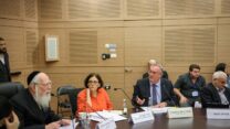 הדיון בוועדת העודה והרווחה (צילום: נועם מושקוביץ/דוברות הכנסת)