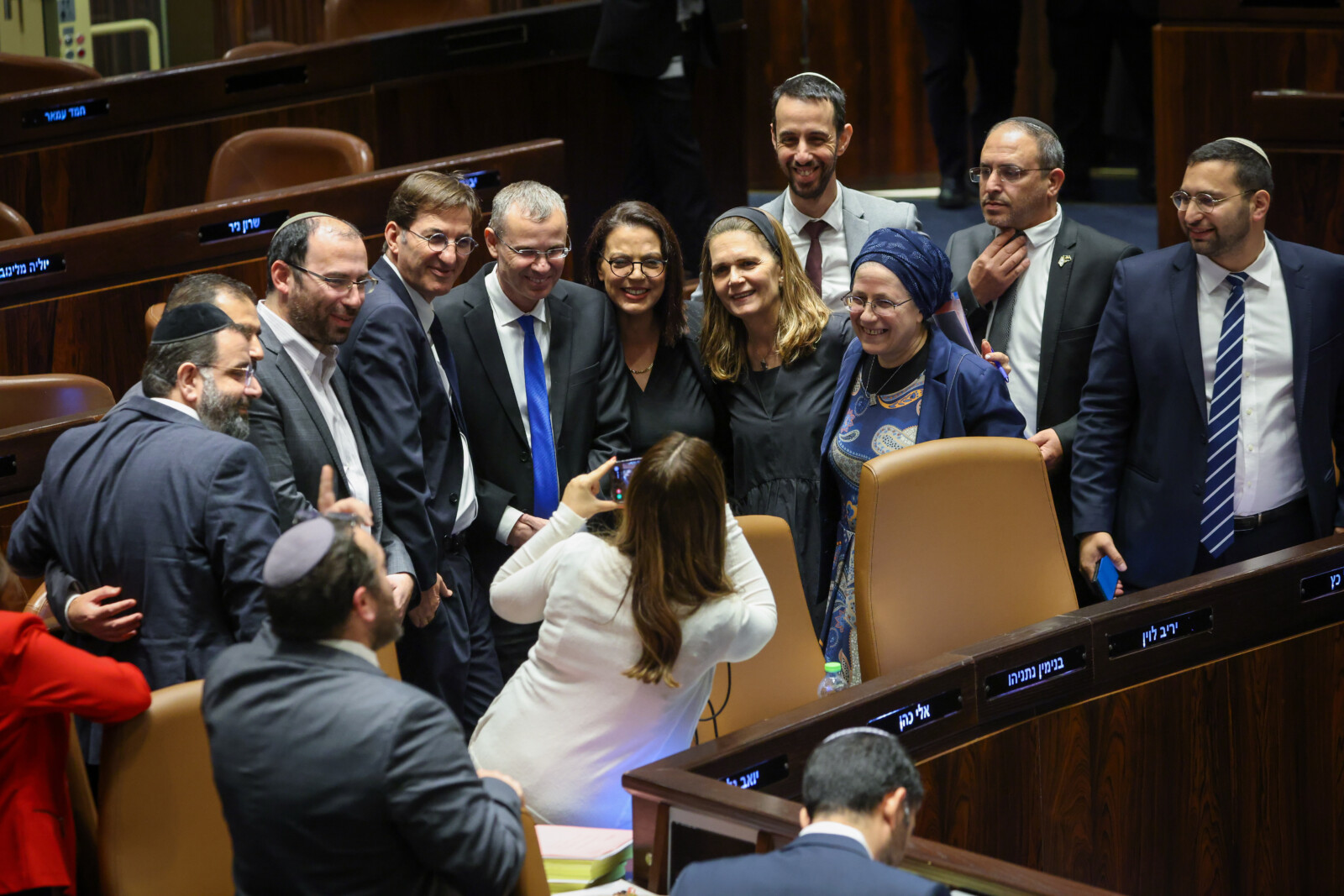 הקואליציה לאחר אישור החוק להגבלת השימוש בעילת הסבירות באופן סופי (קרדיט : נועם מושקוביץ / דוברות הכנסת)