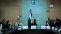 דיון בוועדת העבודה והרווחה בראשות ח״כ יעקב אייכלר (צילום: יונתן זינדל/ פלאש90)