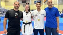 אסף יסעור ואבישג סמברג עם מדליות הזהב בגביע העולם בצרפת (צילום: באדיבות איגוד הטאקוונדו)