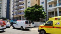 זירת תאונת העבודה ברחובות (צילום: תיעוד מבצעי מד"א)