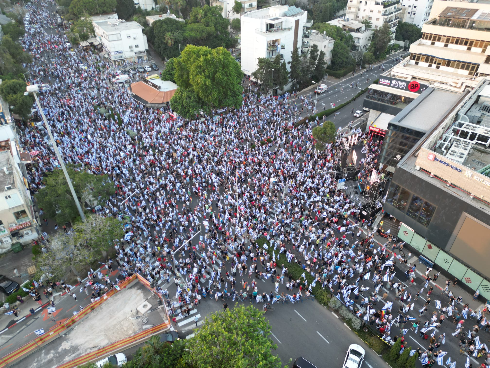 הפגנה נגד הרפורמה המשפטית במרכז חורב בחיפה (צילום: אסף דפנא)