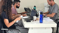 עובדי החברה הכלכלית לפיתוח נתיבות מתאגדים בהסתדרות (צילום: דוברות ההסתדרות)