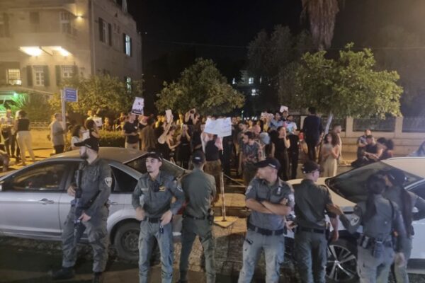 מהומות בחיפה נגד מבצע ״בית וגן״ בג׳נין (צילום: דוברות המשטרה)