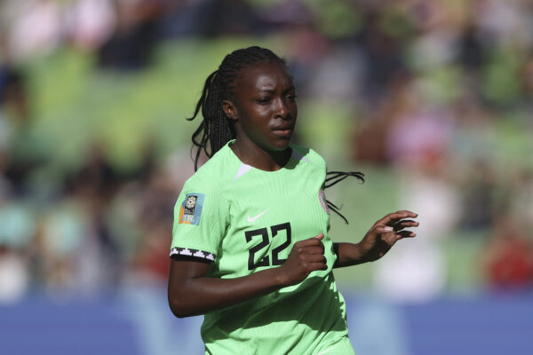 מישל אלוזי במדי נבחרת ניגריה מול קנדה, במונדיאל נשים 2023 (צילום: AP/Hamish Blair)