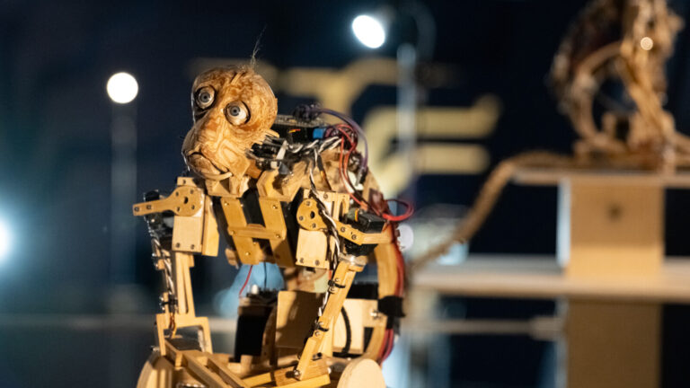 A robotic monkey in the museum. (Photo: Uri Rubinstein)
