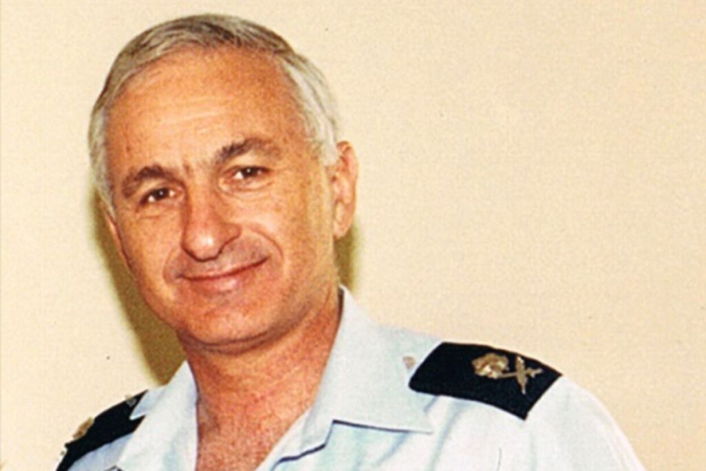 האלוף במילואים גיורא רום (צילום: דובר צה"ל) האלוף במילואים גיורא רום (צילום: דובר צה"ל)