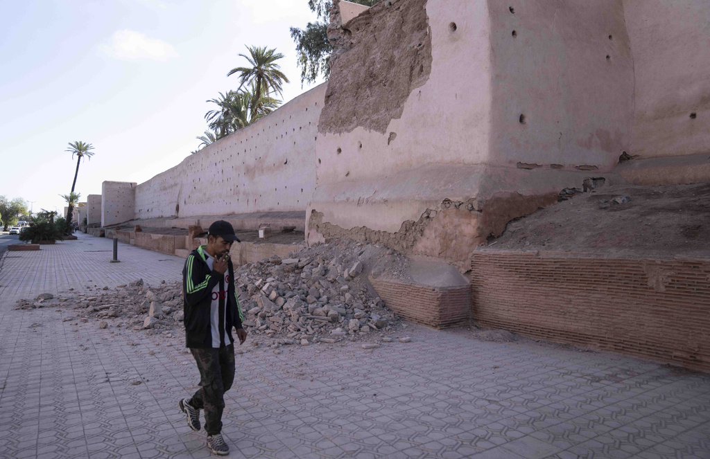 חומות העיר העתיקה שנפגעו ברעידת האדמה (צילום: AP Photo/Mosa'ab Elshamy)
