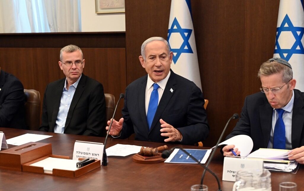 רה"מ נתניהו בישיבת צוות השרים לבחינת דרך הטיפול במסתננים מפרי חוק (צילום: חיים צח / לע״מ)
