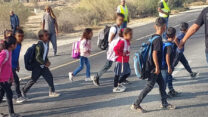 צעדת ילדי רח'מה במחאה על משבר ההסעות בנגב (צילום: ועד אזורי קו 40)