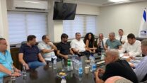 פגישה במשרד התחבורה למאבק באלימות בנהגי התחבורה הציבורית (צילום: דוברות ההסתדרות)