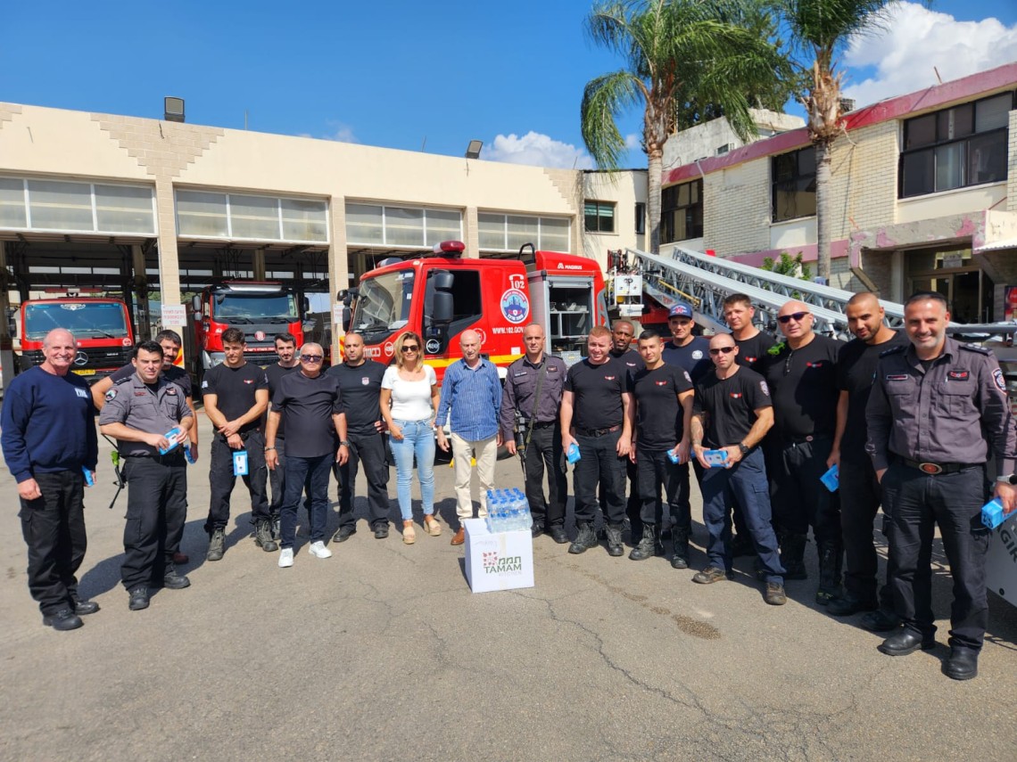 The Rishon LeZion regional team visits the fire and rescue station (Photo: Histadrut Spokesperson's Office).