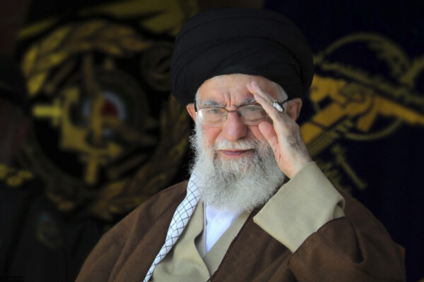 המנהיג העליון של איראן, האייטולה עלי חמינאי (צילום: (Office of the Iranian Supreme Leader via AP)