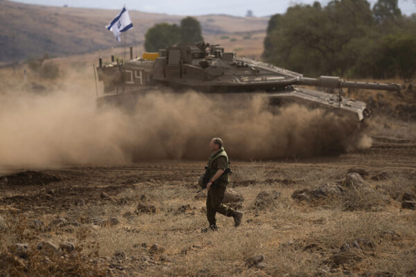 כוחות צה"ל בגבול הצפון (צילום: AP Photo/Petros Giannakouris)