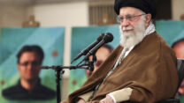 המנהיג העליון של איראן, עלי ח'אמנאי (צילום: Office of the Iranian Supreme Leader via AP)