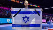 ארטיום דולגופיאט זוכה במדליית הזהב באליפות העולם בהתעמלות מכשרים, תרגיל הקרקע (צילום: איגוד ההתעמלות בישראל)