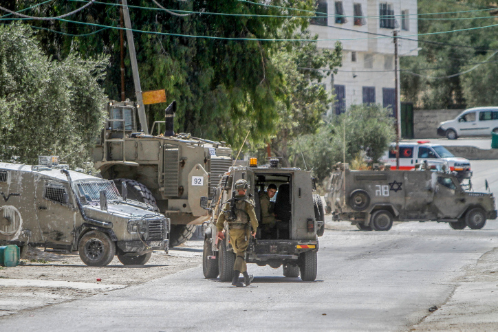 כוחות צה"ל בפעילות בג'נין (צילום: נאסר אישטייח/פלאש90) כוחות צה"ל בפעילות בג'נין (צילום: נאסר אישטייח/פלאש90)