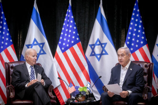 ראש הממשלה בנימין נתניהו נפגש עם נשיא ארצות הברית ג'ו ביידן בתל אביב (צילום: מרים אלסטר/פלאש90)