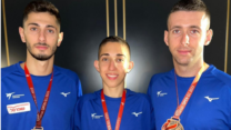 אלכס פיליפוב (מימין), אורי פטישי ונמרוד קרביצקי עם המדליות בסבב העולמי בטאקוונדו (צילום: איגוד הטאקוונדו בישראל)