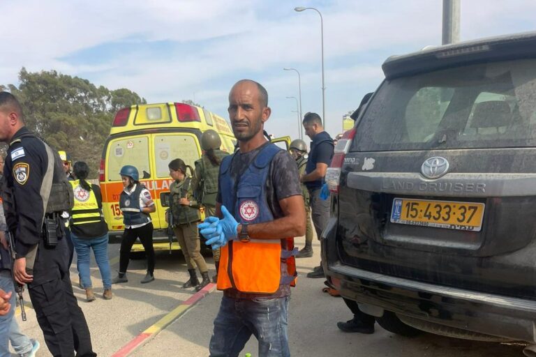 אחמד אבו חבאק ראש צוות החירום היישובי בביר הדאג' (צילום: צח&quot;י ביר הדאג')