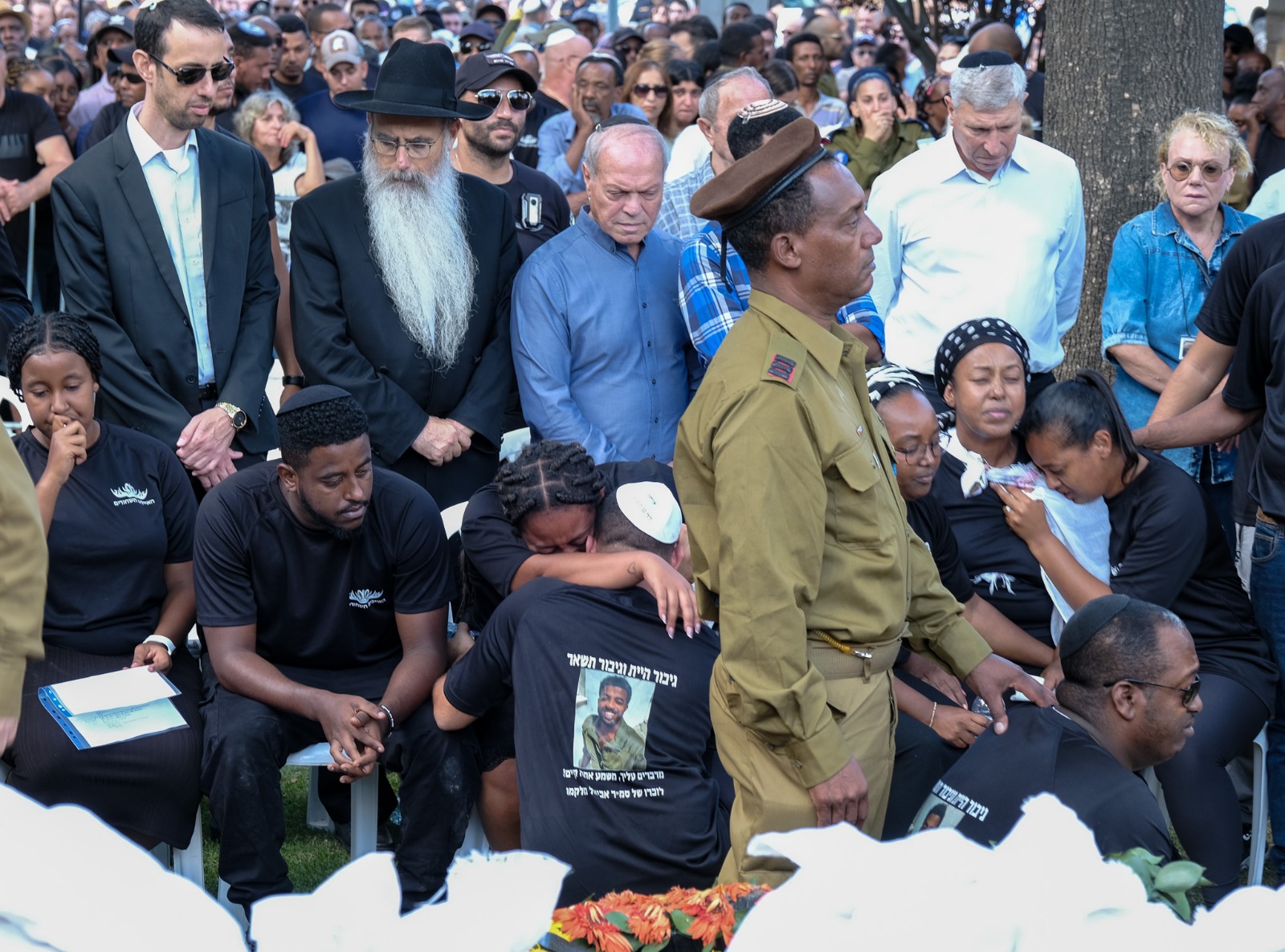 הלווייתו של סמ"ר אביאל מלקמו ז"ל, לוחם ביחידת אגוז, שנהרג בהיתקלות עם מחבלים בדרום (צילום: דוד טברסקי)