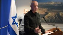 שר הביטחון יואב גלנט במסית עיתונאים (צילום: אלעד מלכה)