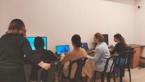 נשים מתנדבות במיזם 'אחיות ברזל' (צילום: אלבום פרטי)