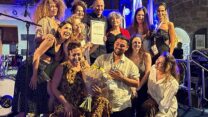 זוכי פרס הצגת השנה בפסטיבל התיאטרון עכו 2023, "מתפרק לי בתוכו" (צילום: יח"צ)