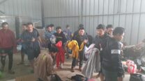 עובדי חקלאות מתאילנד שפונו להאנגר בעמק חפר (צילום: ללא קרדיט)
