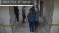 חטוף מישראל מובל על ידי אנשי חמאס בבית החולים שיפא (צילום: דובר צה"ל)