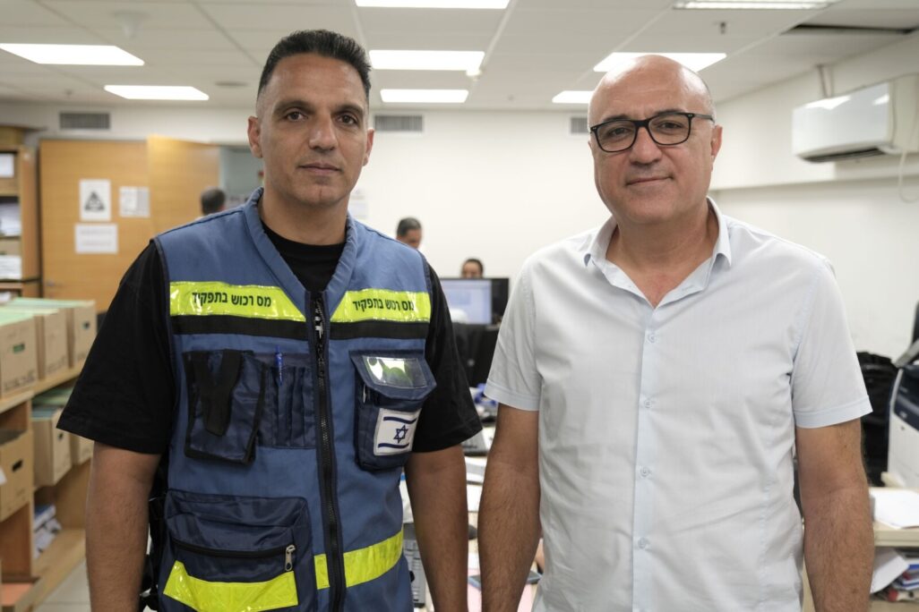 ירון בן נעים (מימין) ומשה ראש (צילום: דוד טברסקי) משה ראש (משמאל) לצד ירון בן נעים, ראש תחום אכיפה ברשות המסים (צילום: דוד טברסקי)