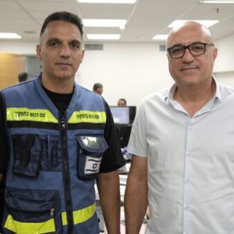 ירון בן נעים (מימין) ומשה ראש (צילום: דוד טברסקי)