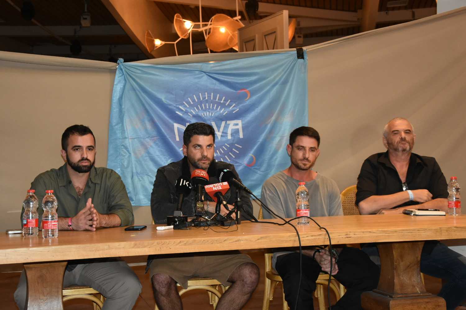 אורי פיינגולד, עמרי ששי, עמרי כוכבי ונמרוד הרנין באזכרה לנרצחים במסיבת נובה (צילום: הדס יום טוב)