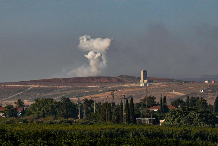 עשן בעקבות חילופי אש בין צה"ל לחיזבאללה בגבול הצפון (צילום: איל מרגולין/פלאש 90)