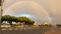 קשת בענן בעכו (צילום: רשתות חברתיות, שימוש לפי סעיף 27א׳ לזכויות יוצרים)
