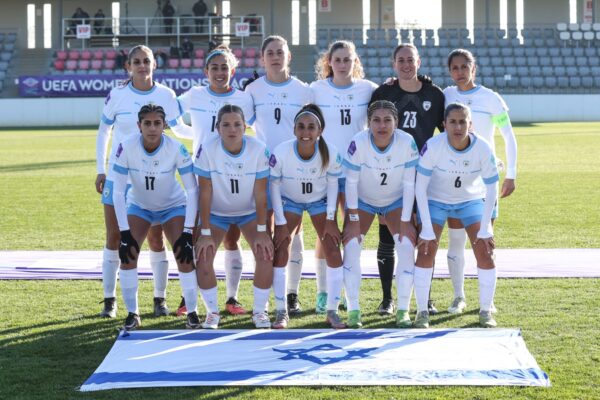 נבחרת הנשים של ישראל מול קזחסטן בליגת האומות (צילום: אסי קיפר,  ההתאחדות לכדורגל בישראל)