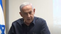 ראש הממשלה בנימין נתניהו בפתיחת דיון הממשלה על עסקה לשחרור חטופים המוחזקים בידי חמאס (צילום: לע"מ)