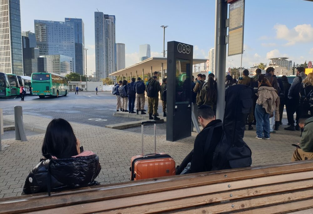 מסוף 2000 בתל אביב (צילום אילוסטרציה: Roman Yanushevsky / Shutterstock.com