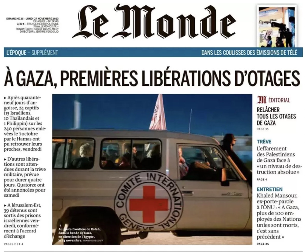 שער ה״לה מונדה״ הצרפתי לאחר שחרור החטופים (צילום: צילום מסך)