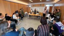 שיעור בבית הספר לתלמידים שפונו משדרות ויכיני, בבית אבי חי בירושלים (צילום: בית אבי חי)
