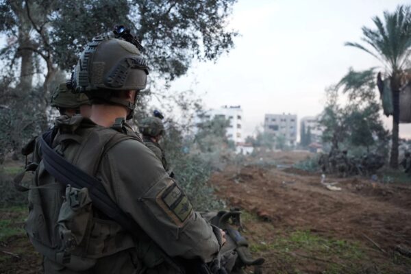 חיילים בזמן התמרון (צילום: מתוך אתר צה&quot;ל)