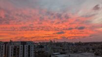 שקיעה בתל אביב (צילום: קרן שמש)