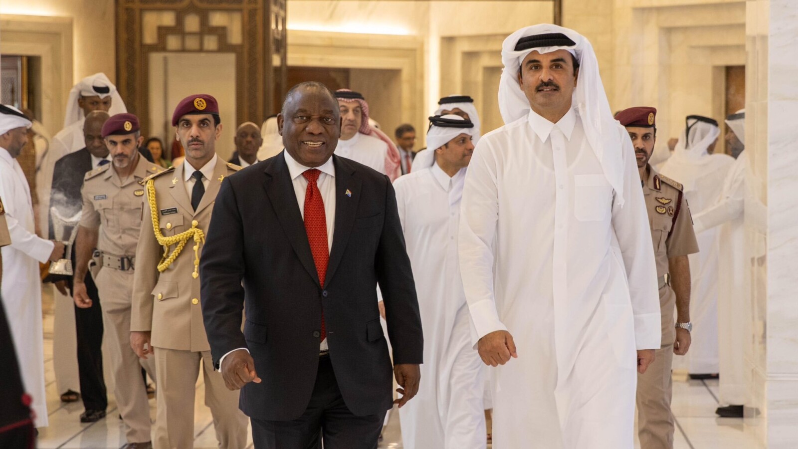 South African President Cyril Ramaphosa with Qatari Emir Tamim bin Hamad Aal Thani in Doha, November 15, 2023 (Photo: Anadolu via Reuters Connect).