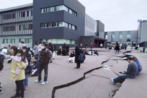 נזק בוואז'ימה, יפן, בעקבות רעידת אדמה בעוצמה של 7.6 (צילום: Kyodo via Reuters)