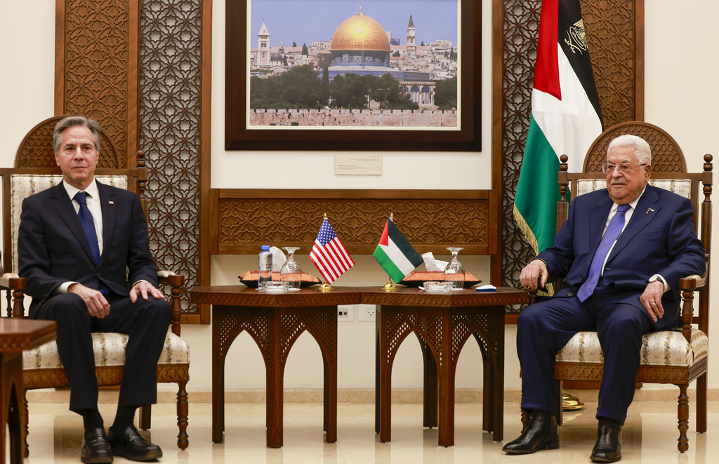 מזכיר המדינה האמריקני, אנתוני בלינקן נפגש יו"ר הרשות הפלסטינית מחמוד עבאס, ברמאללה (צילום: Jaafar Ashtia AP)