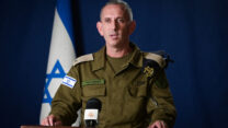 דובר צה"ל תא"ל דניאל הגרי בהצהרה לתקשורת (צילום: אבשלום ששוני/פלאש90)